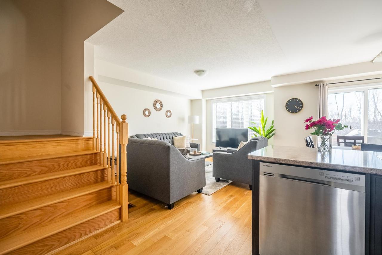 New 3Br Townhouse, Minutes To Niagara Falls And Brock University By Globalstay ثورولد المظهر الخارجي الصورة